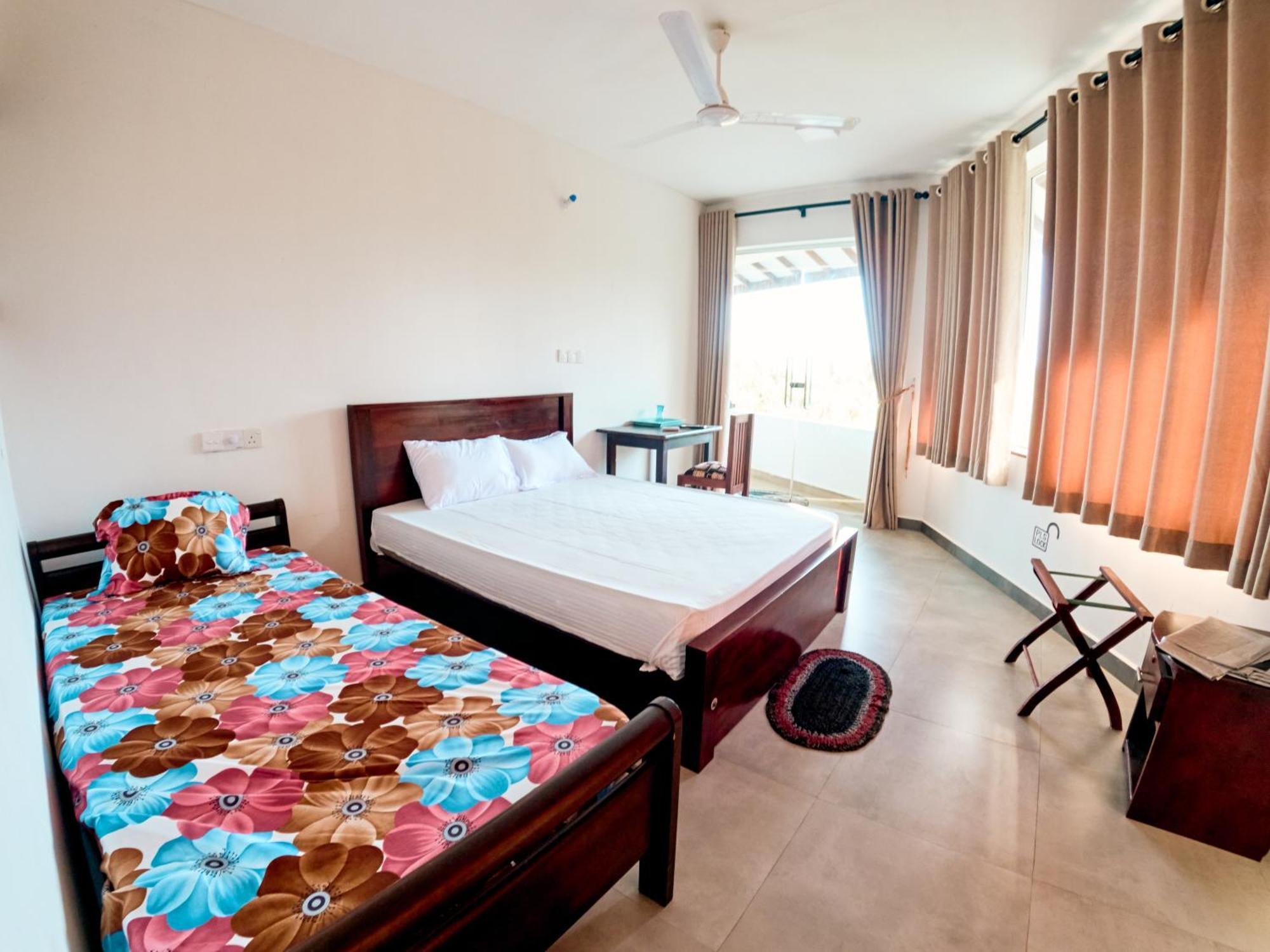 Baden Beach Hotel Kalkudah  Exterior photo